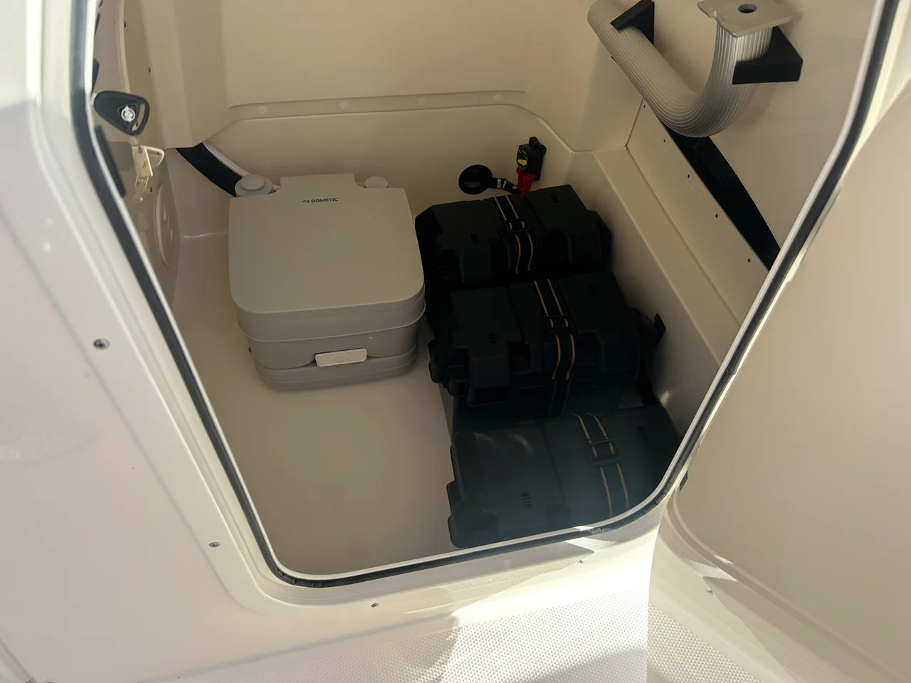 2026 Boston Whaler 250 Dauntless 25.0 feet, Clearwater, Florida #17