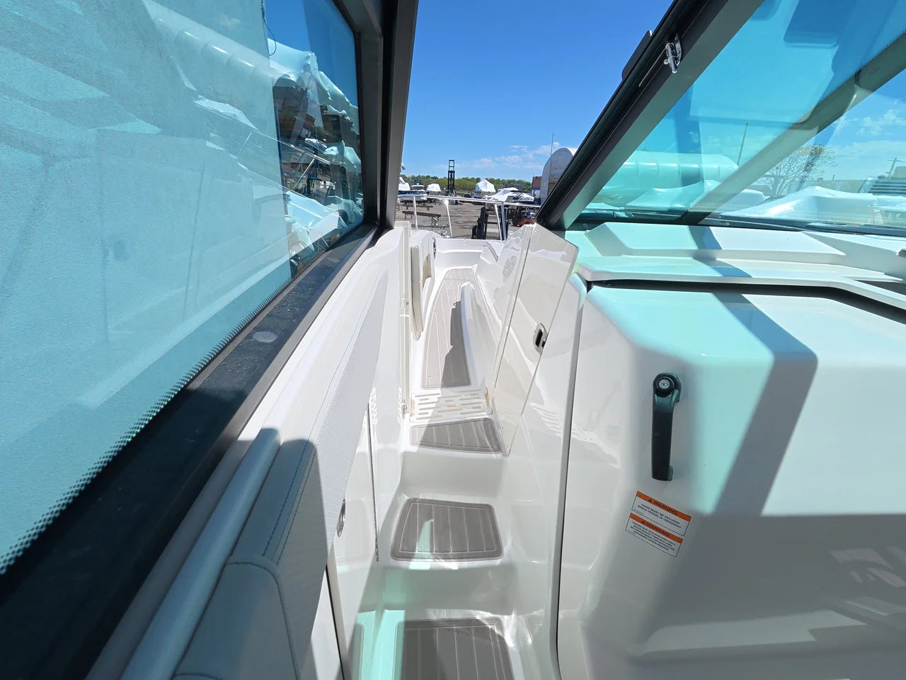 2026 Sea Ray Sundancer 320 Outboard 32.0 feet, Clearwater, Florida #33