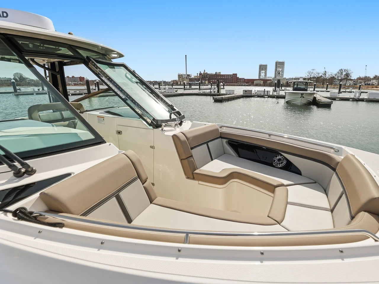 2026 Boston Whaler 330 Vantage 33.0 feet, Clearwater, Florida #24