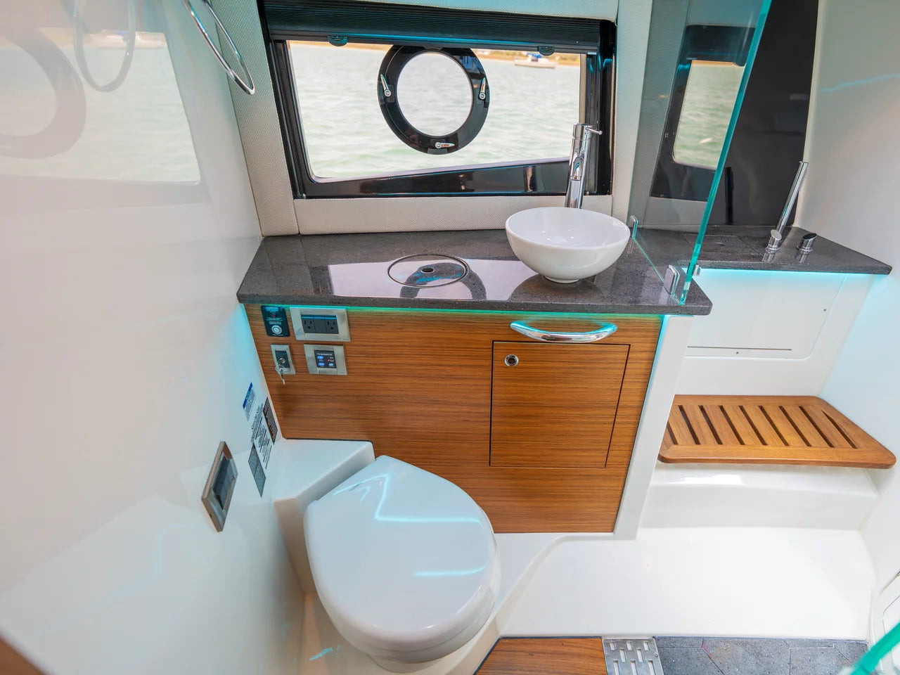 2026 Boston Whaler 405 Conquest 40.0 feet, Clearwater, Florida #38