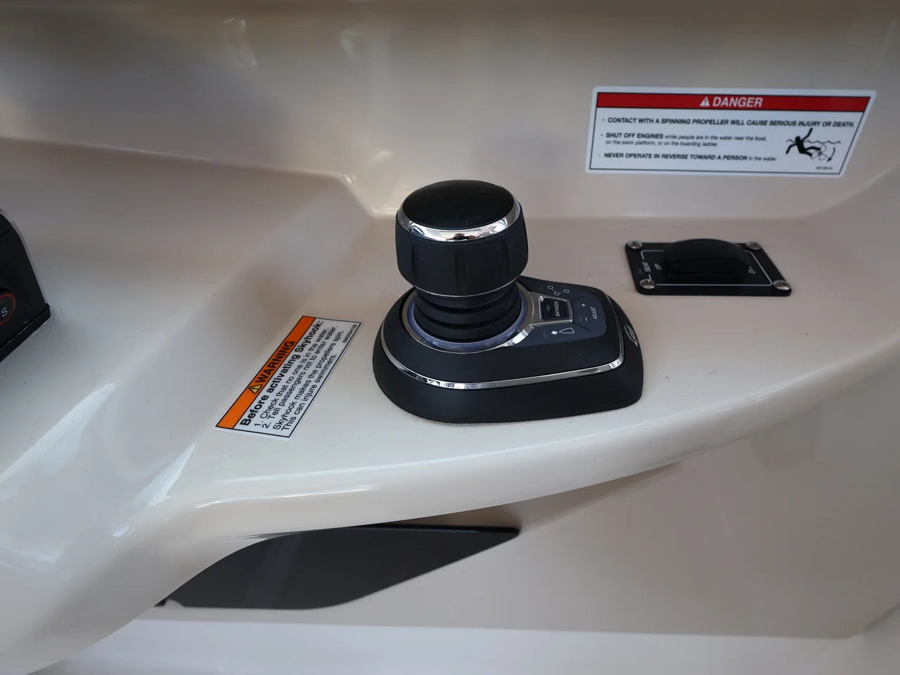 2026 Boston Whaler 330 Vantage 33.0 feet, Clearwater, Florida #32