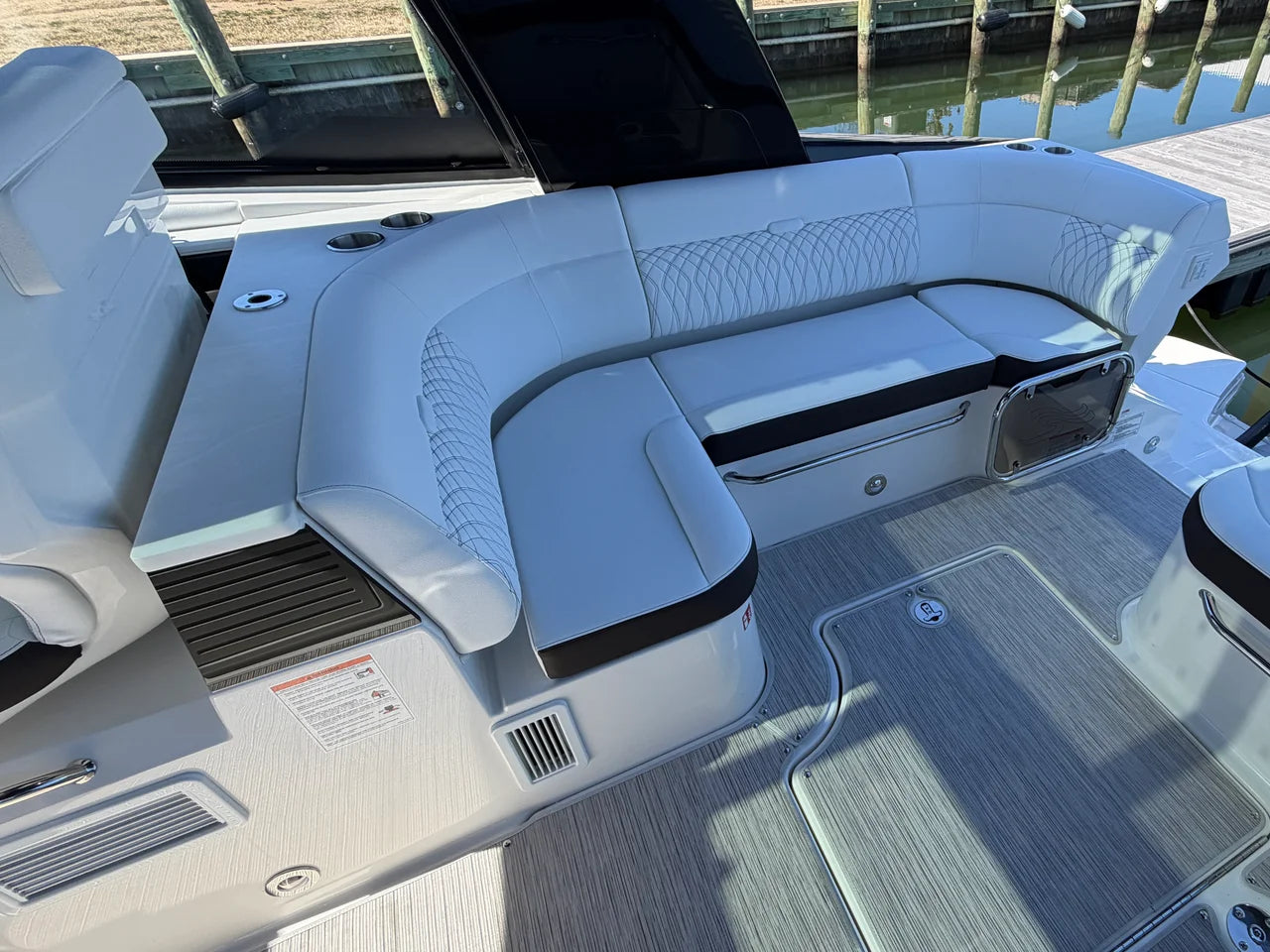2026 Sea Ray Sundancer 370 Outboard 37.0 feet, Clearwater, Florida #20