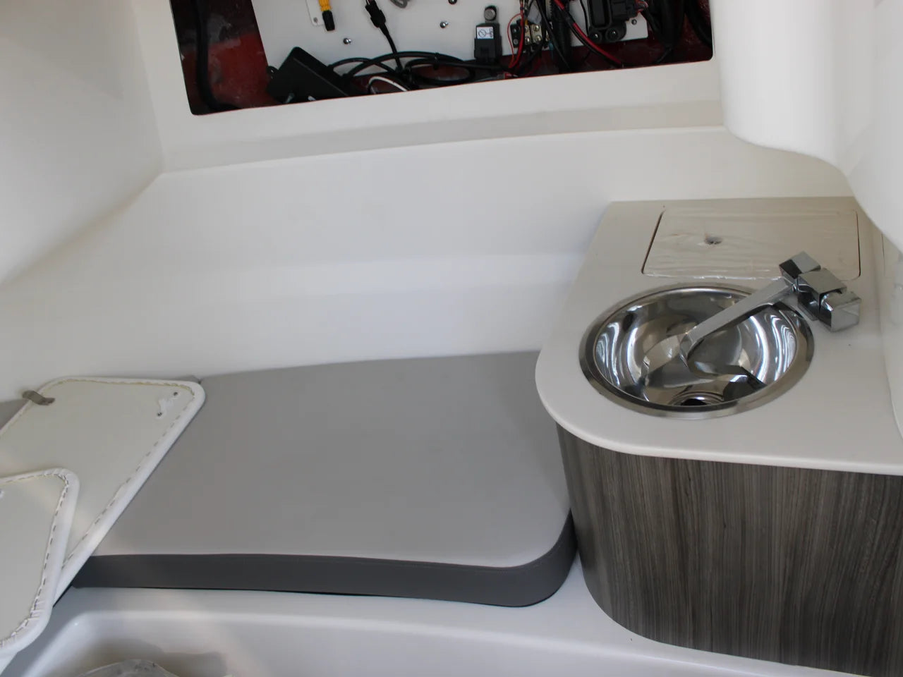 2026 Sea Ray SDX 250 Outboard 25.0 feet, Clearwater, Florida #25