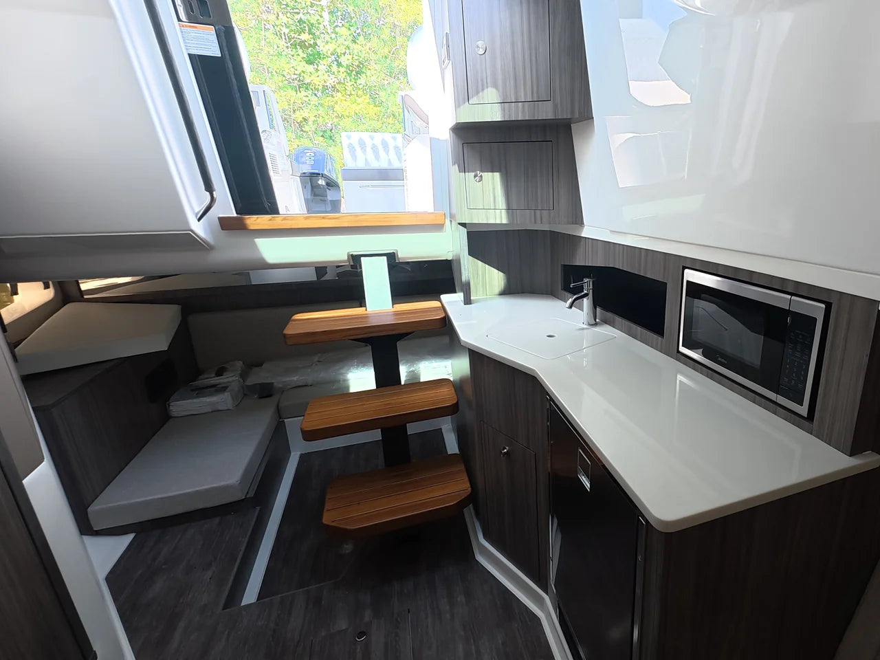 2026 Sea Ray Sundancer 370 Outboard 37.0 feet, Clearwater, Florida #20
