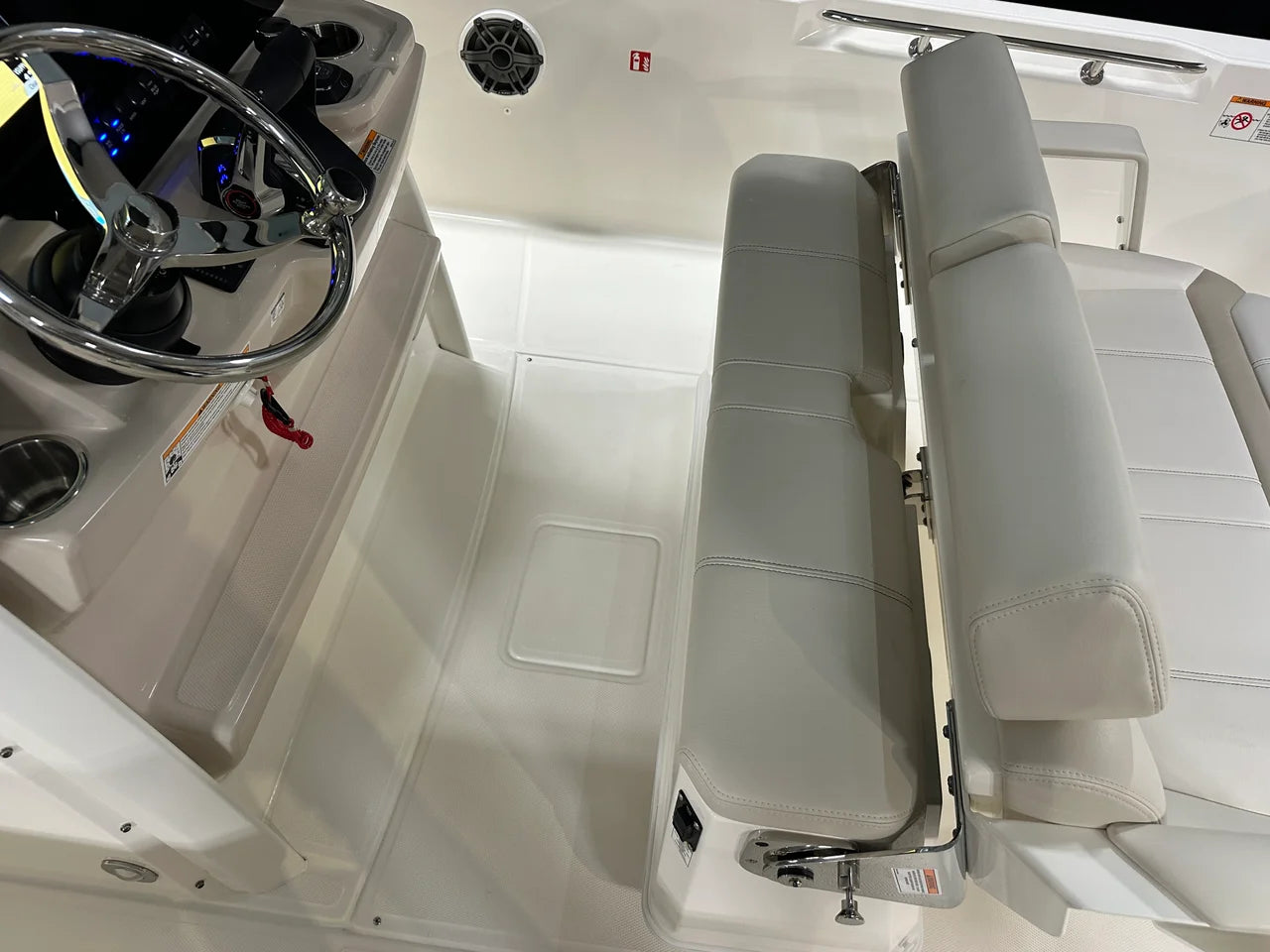 2026 Boston Whaler 280 Dauntless 28.0 feet, Clearwater, Florida #49