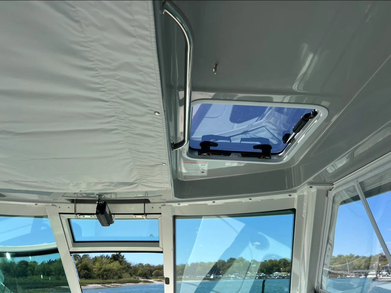 2026 Boston Whaler 330 Vantage 33.0 feet, Clearwater, Florida #25