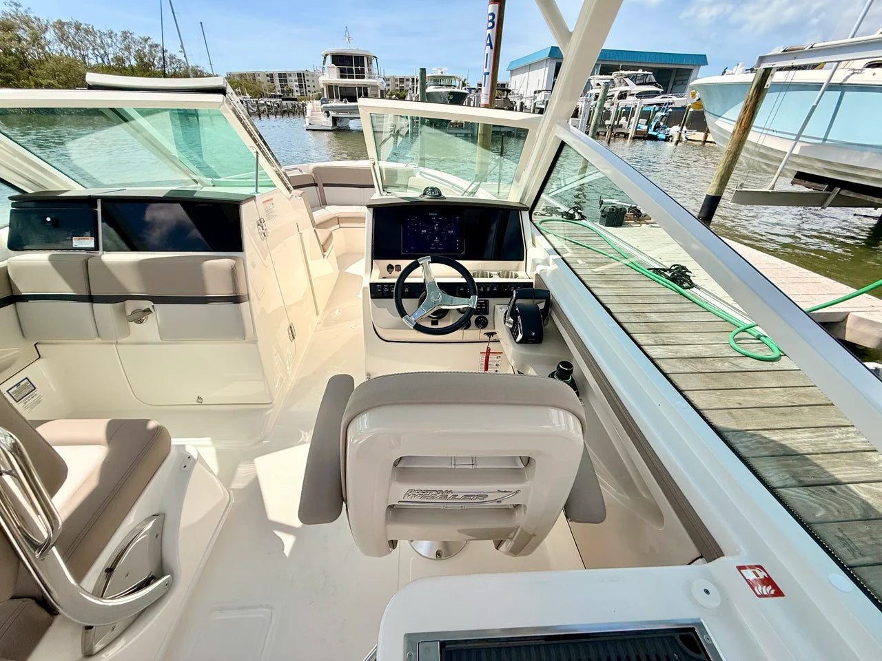 2026 Boston Whaler 280 Vantage 28.0 feet, Clearwater, Florida #40