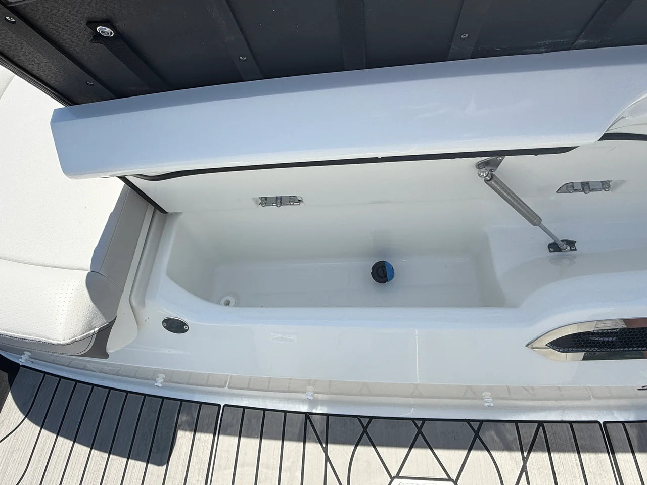 2026 Sea Ray SLX 280 Outboard 28.0 feet, Clearwater, Florida #23