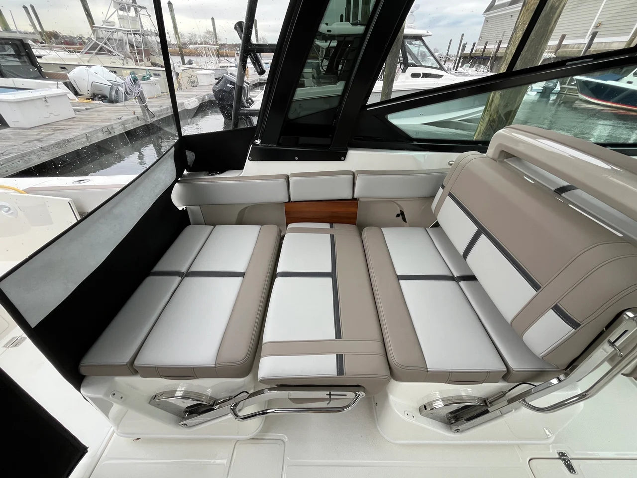 2026 Boston Whaler 330 Vantage 33.0 feet, Clearwater, Florida #28