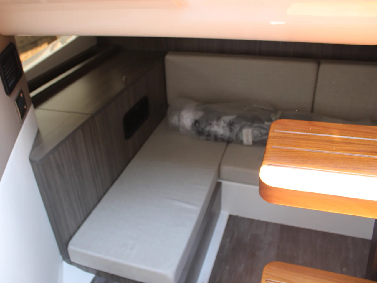 2026 Sea Ray Sundancer 370 Outboard 37.0 feet, Clearwater, Florida #38