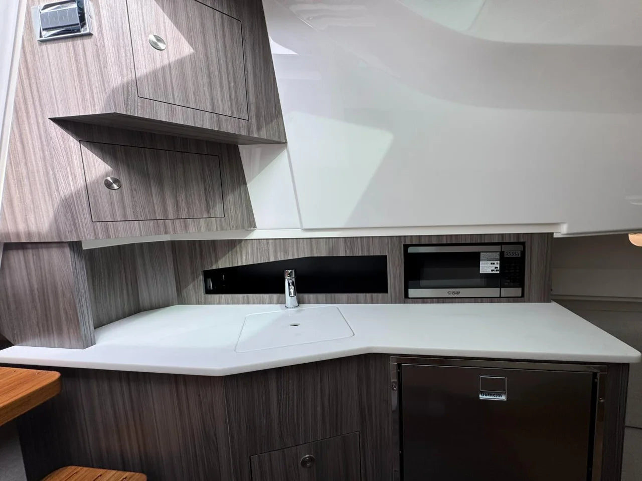 2026 Sea Ray Sundancer 370 Outboard 37.0 feet, Clearwater, Florida #52