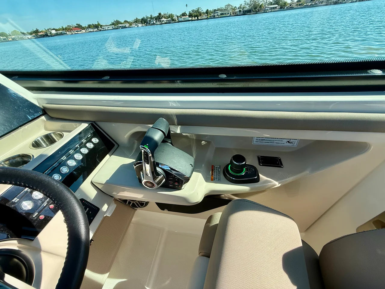 2026 Boston Whaler 330 Vantage 33.0 feet, Clearwater, Florida #48