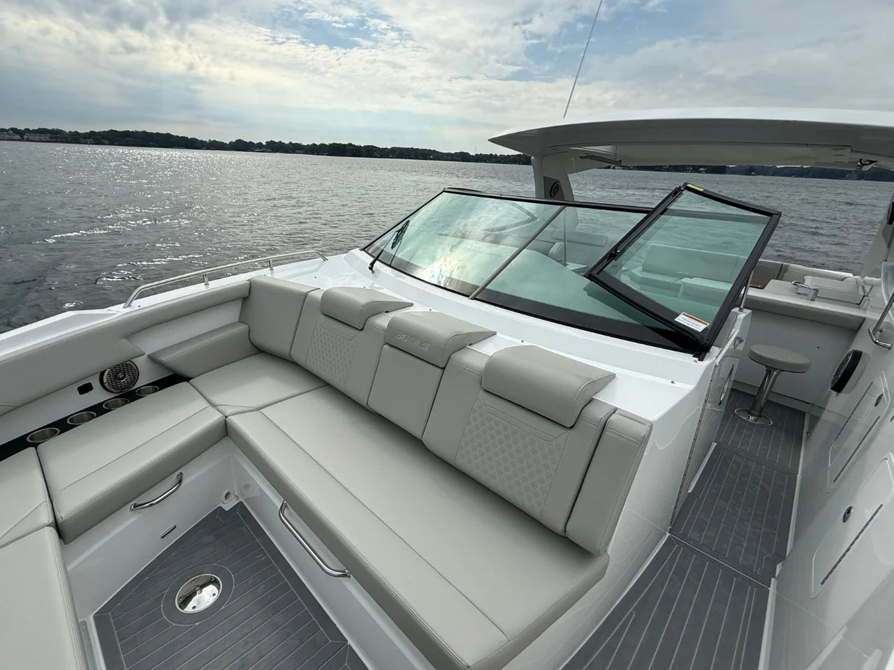 2026 Cruisers Yachts 38 GLS 37.0 feet, Clearwater, Florida #40