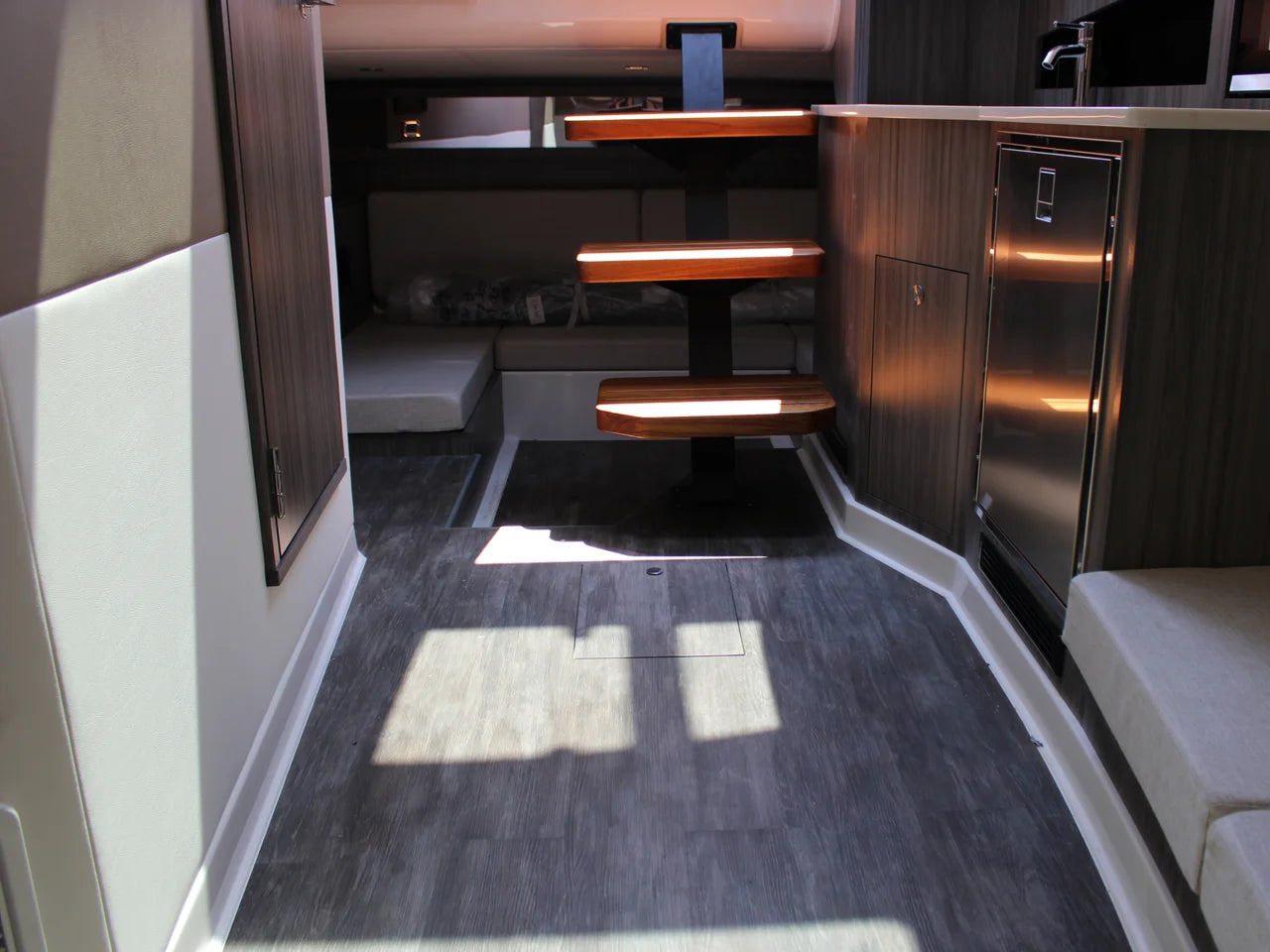 2026 Sea Ray Sundancer 370 Outboard 37.0 feet, Clearwater, Florida #25