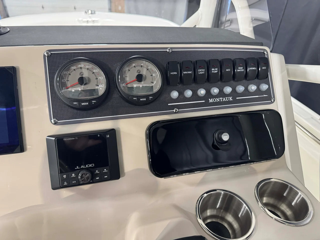 2026 Boston Whaler 210 Montauk 21.0 feet, Clearwater, Florida #33