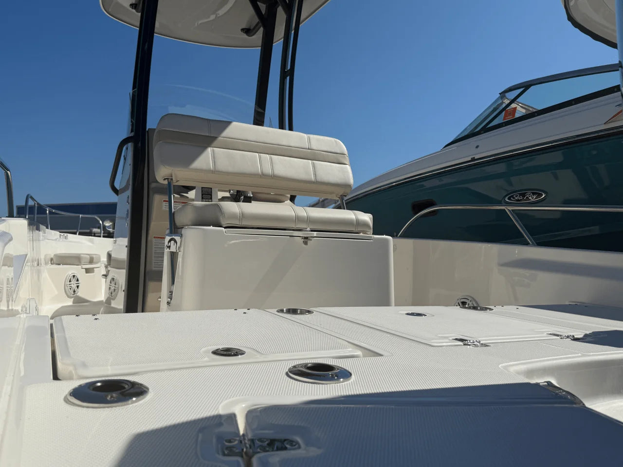 2026 Boston Whaler 250 Dauntless 25.0 feet, Clearwater, Florida #16