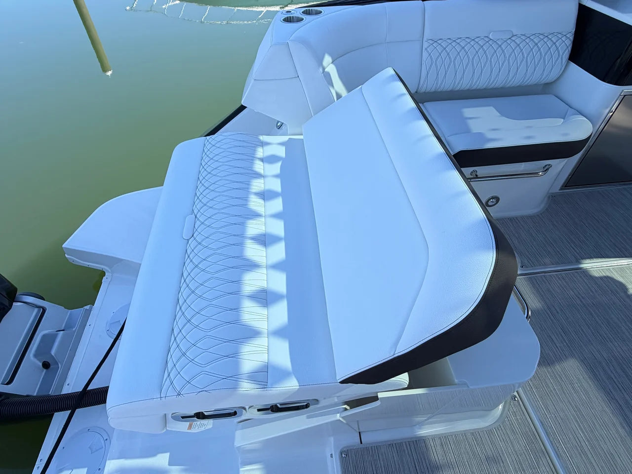2026 Sea Ray Sundancer 370 Outboard 37.0 feet, Clearwater, Florida #15
