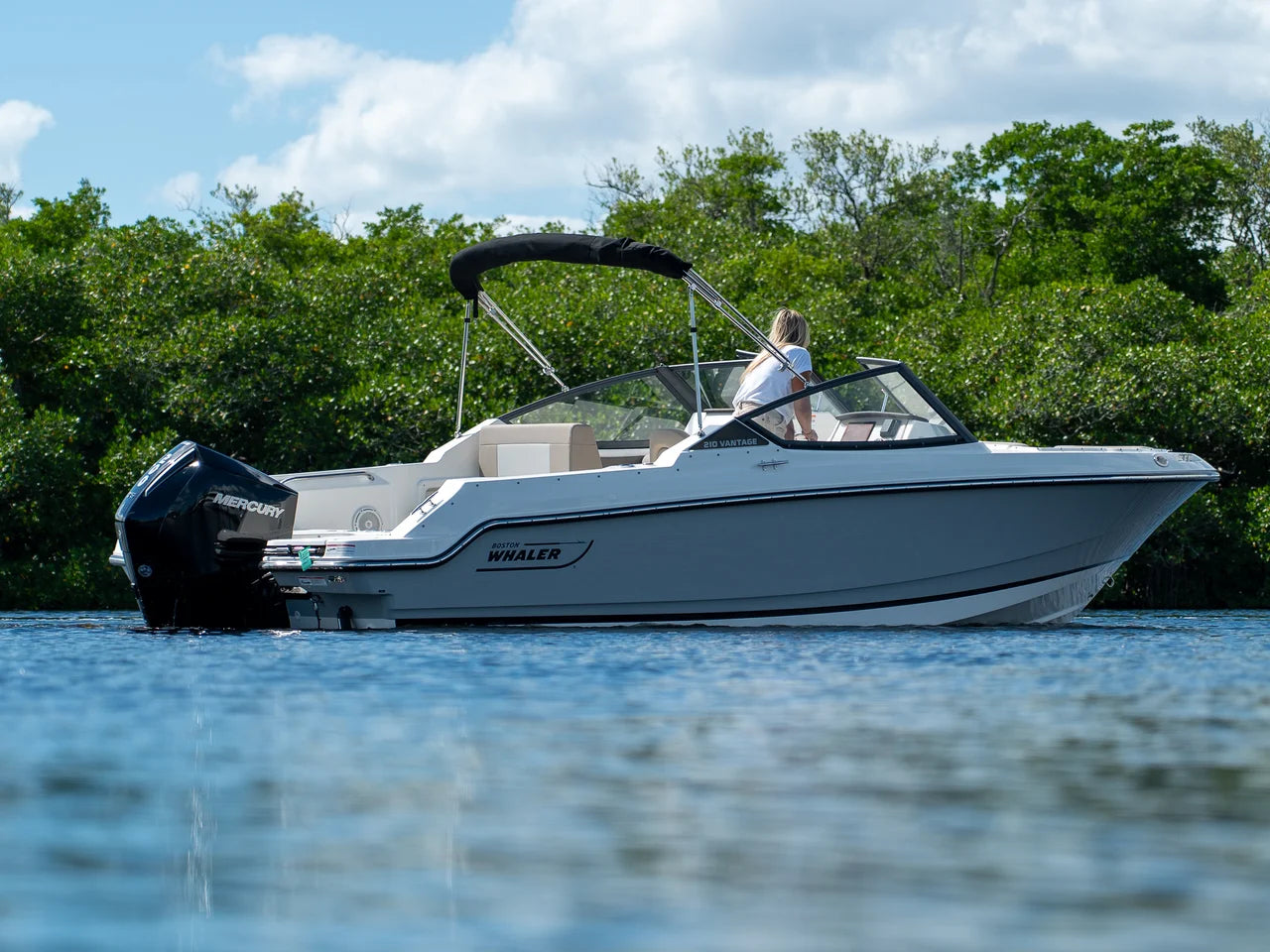 2026 Boston Whaler 210 Vantage 21.0 feet, Clearwater, Florida #23