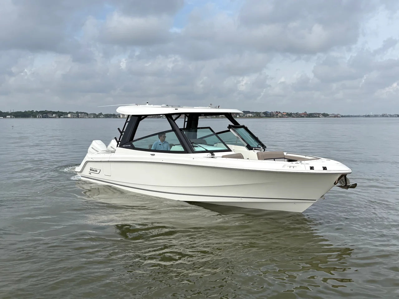 2025 Boston Whaler 330 Vantage 33.0 feet, Clearwater, Florida #9