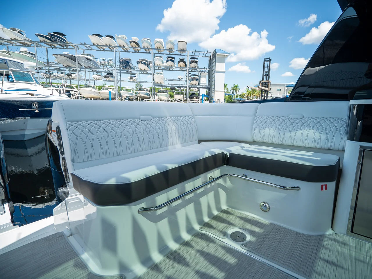 2026 Sea Ray Sundancer 370 Outboard 37.0 feet, Clearwater, Florida #6