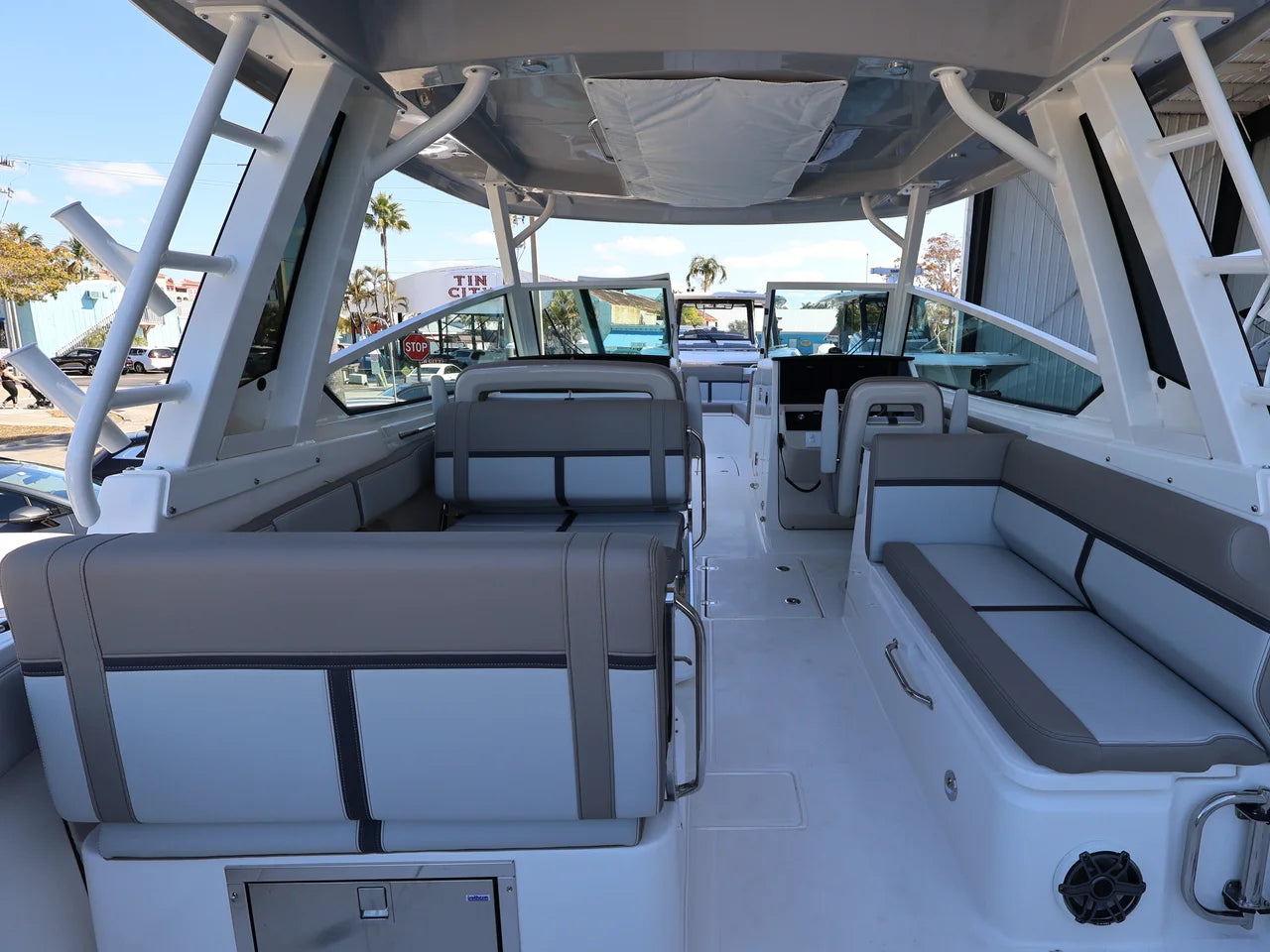 2026 Boston Whaler 330 Vantage 33.0 feet, Clearwater, Florida #46