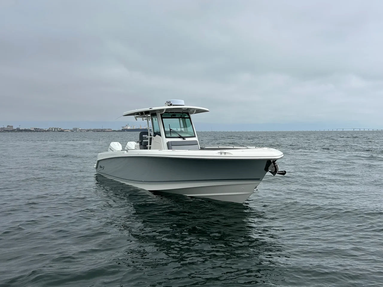 2026 Boston Whaler 330 Outrage 33.0 feet, Clearwater, Florida #6