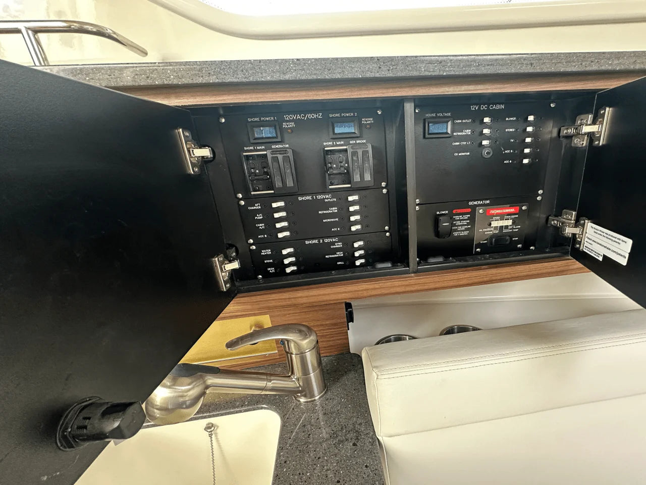 2026 Boston Whaler 325 Conquest 32.0 feet, Clearwater, Florida #58