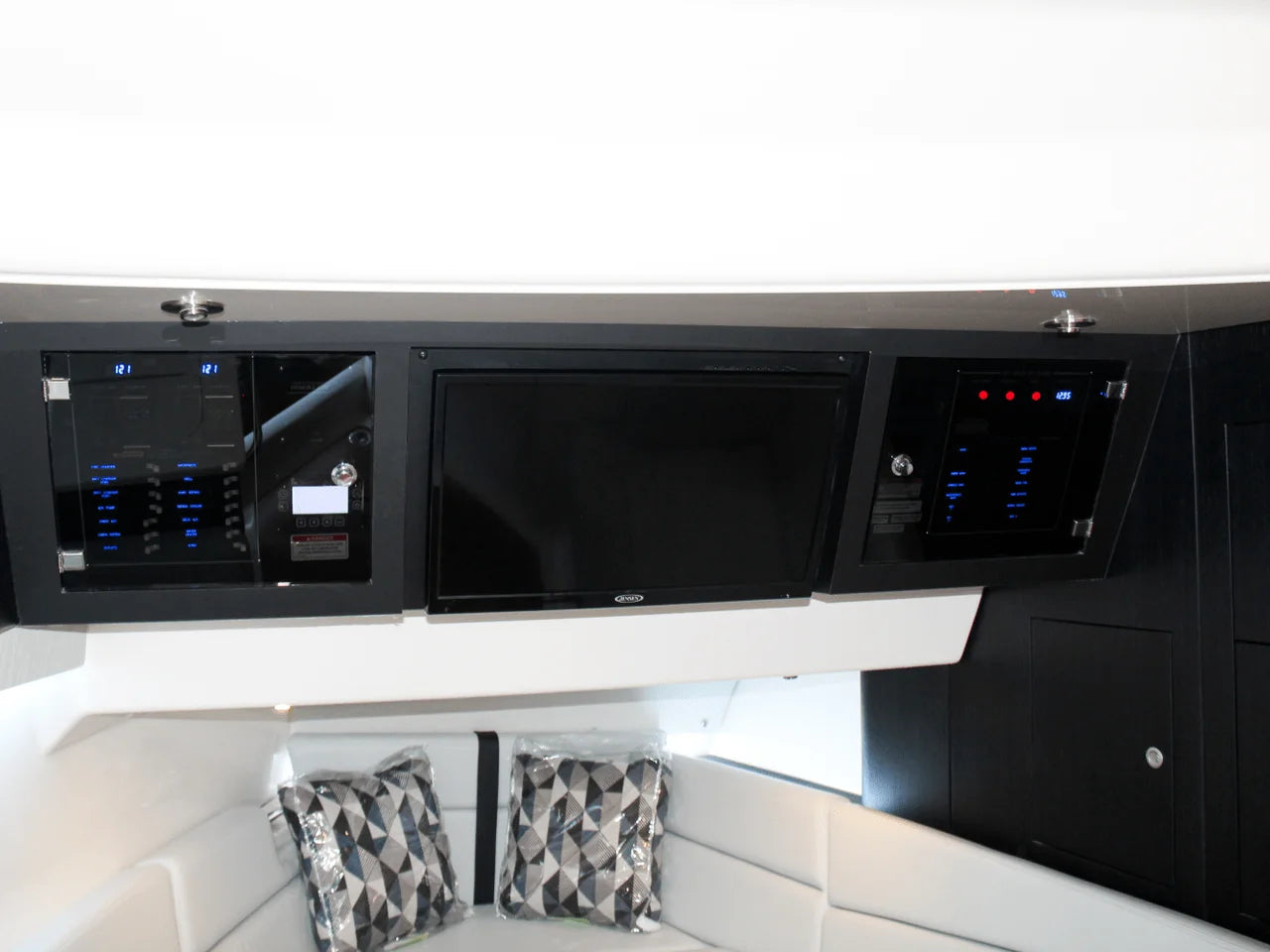 2025 Boston Whaler 380 Realm 38.0 feet, Clearwater, Florida #49