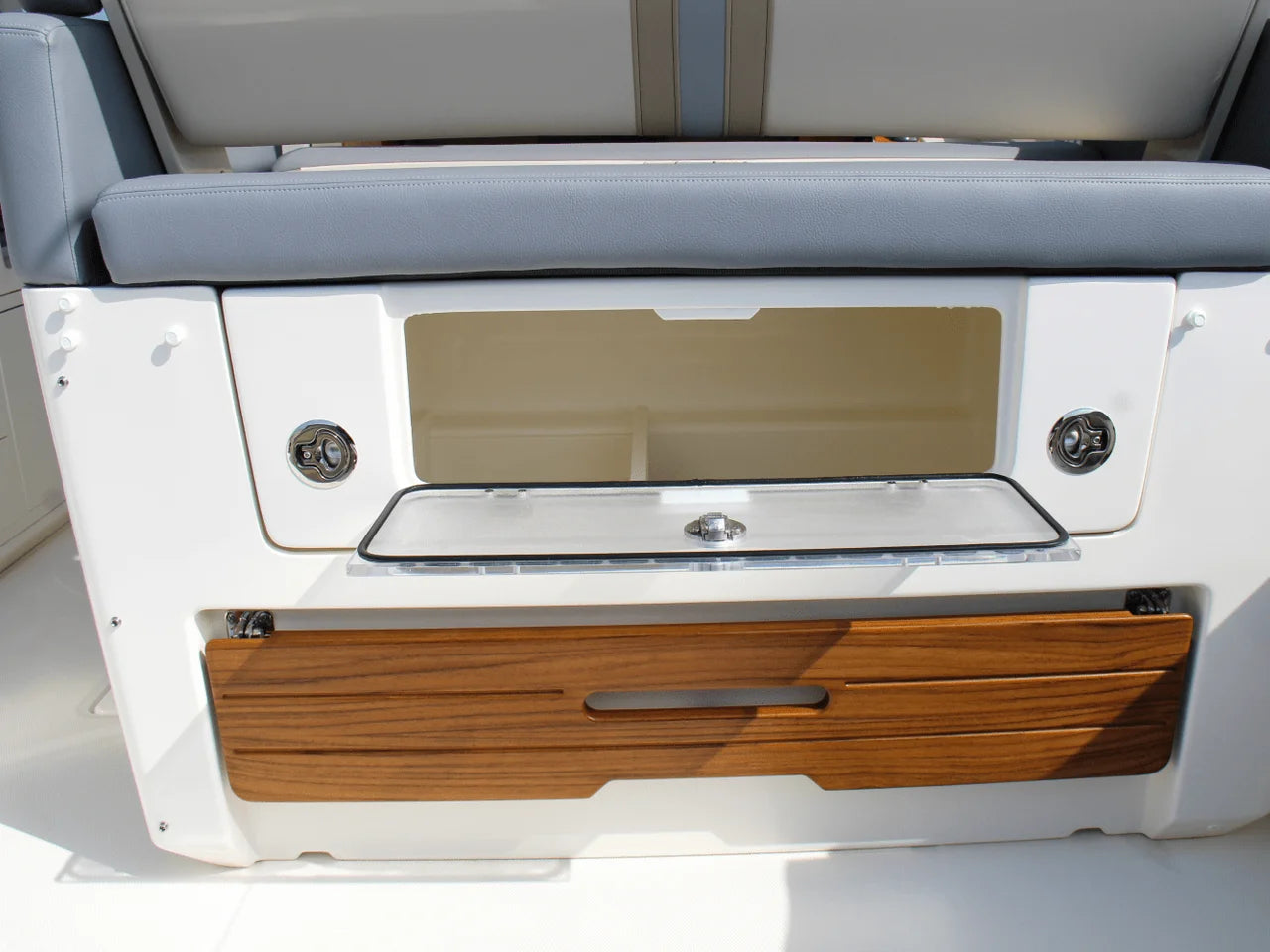 2025 Boston Whaler 380 Realm 38.0 feet, Clearwater, Florida #21