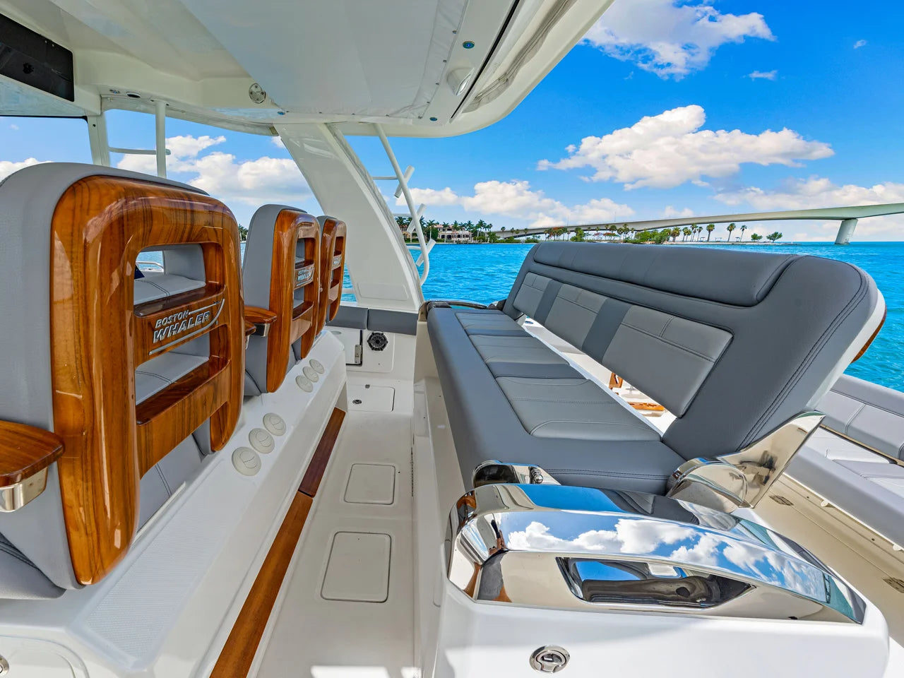 2025 Boston Whaler 420 Outrage 42.0 feet, Clearwater, Florida #17