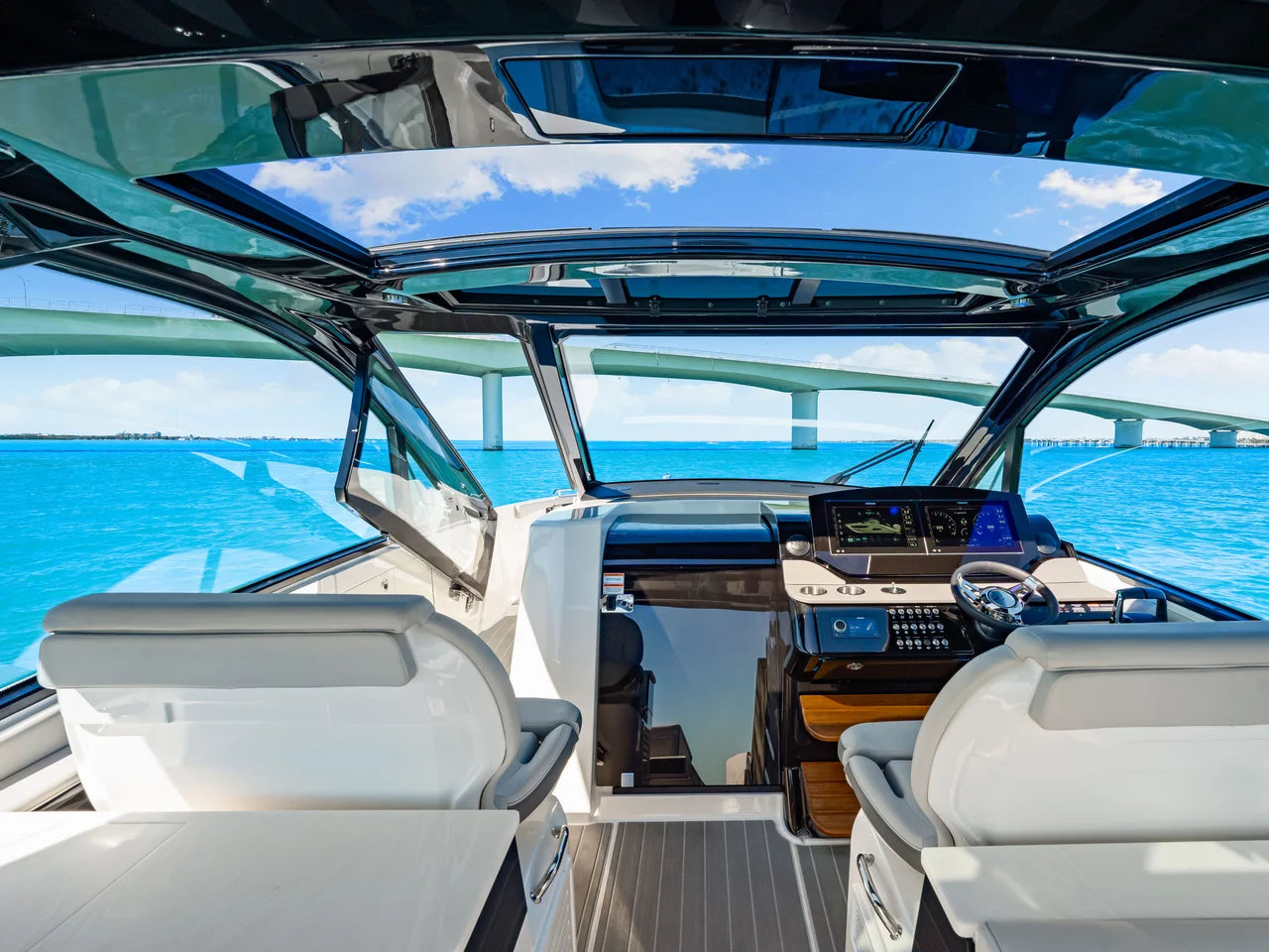 2026 Sea Ray Sundancer 370 Outboard 37.0 feet, Clearwater, Florida #45