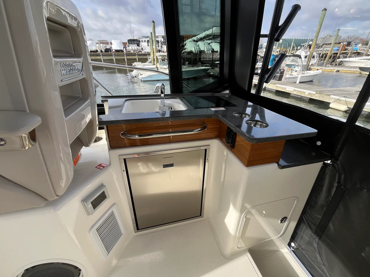 2026 Boston Whaler 365 Conquest 36.0 feet, Clearwater, Florida #25