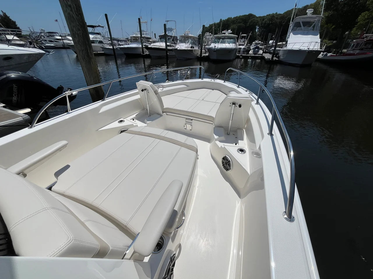 2026 Boston Whaler 250 Dauntless 25.0 feet, Clearwater, Florida #22