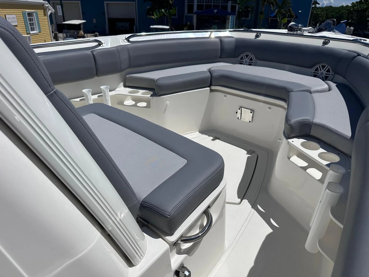 2026 Boston Whaler 230 Outrage 23.0 feet, Clearwater, Florida #13