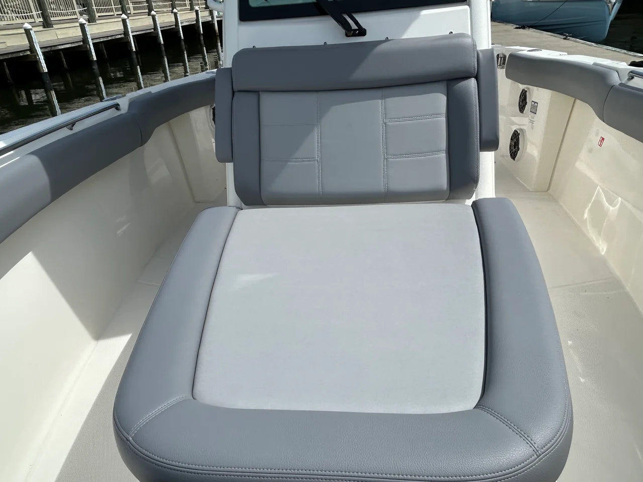 2026 Boston Whaler 280 Outrage 28.0 feet, Clearwater, Florida #37