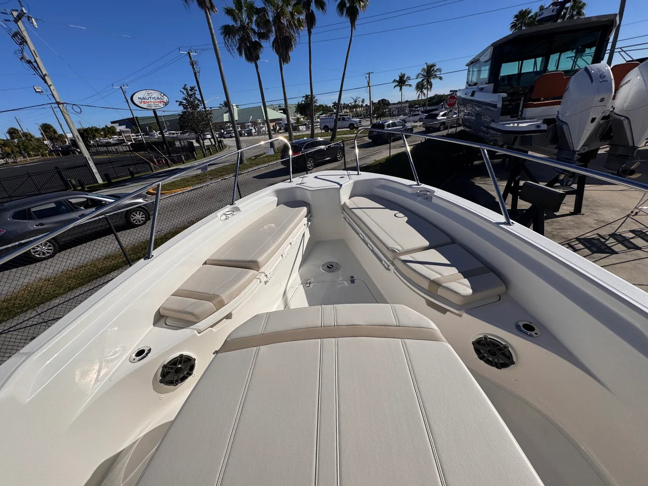 2026 Boston Whaler 280 Dauntless 28.0 feet, Clearwater, Florida #25