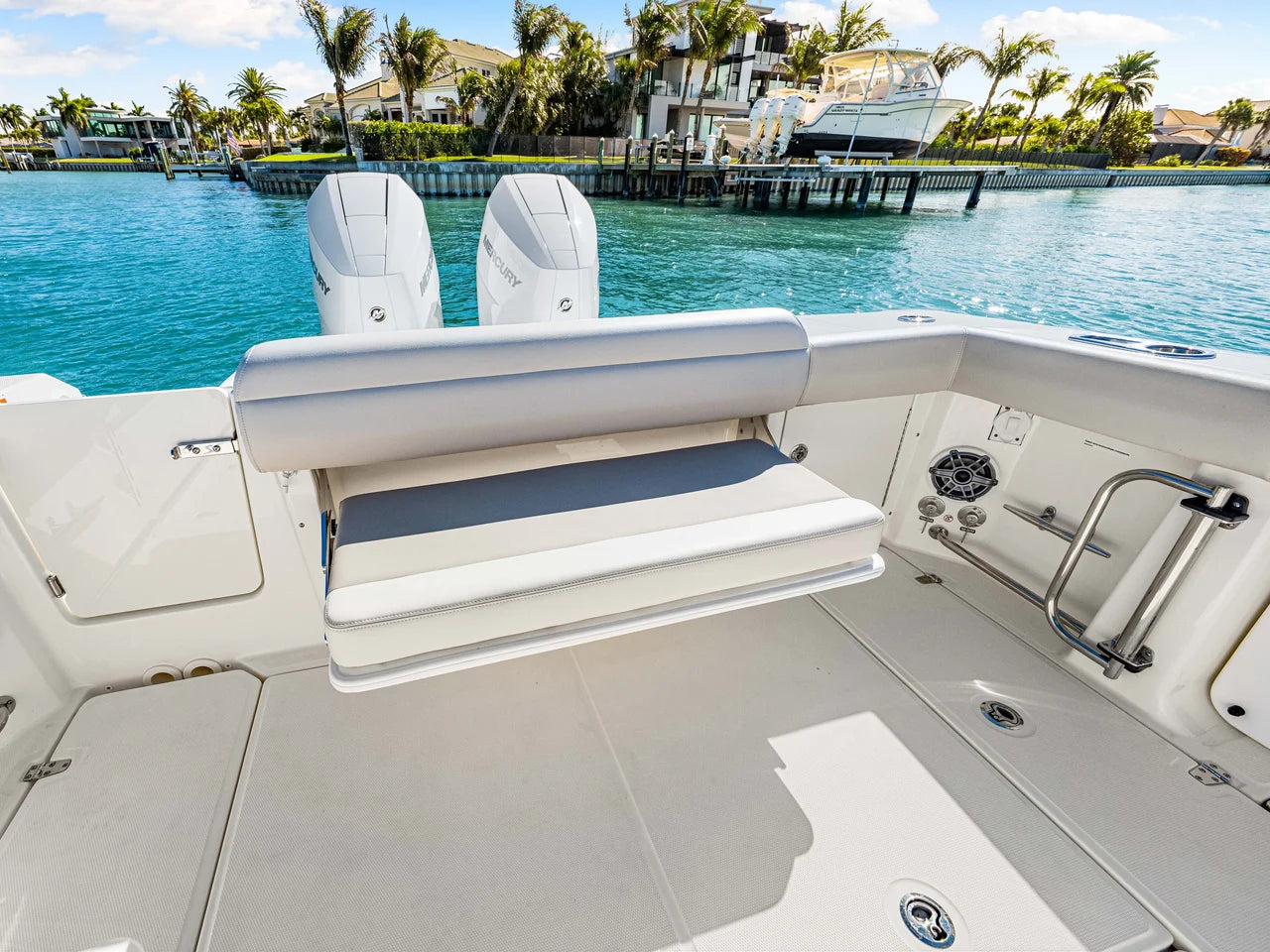 2026 Boston Whaler 330 Outrage 33.0 feet, Clearwater, Florida #28