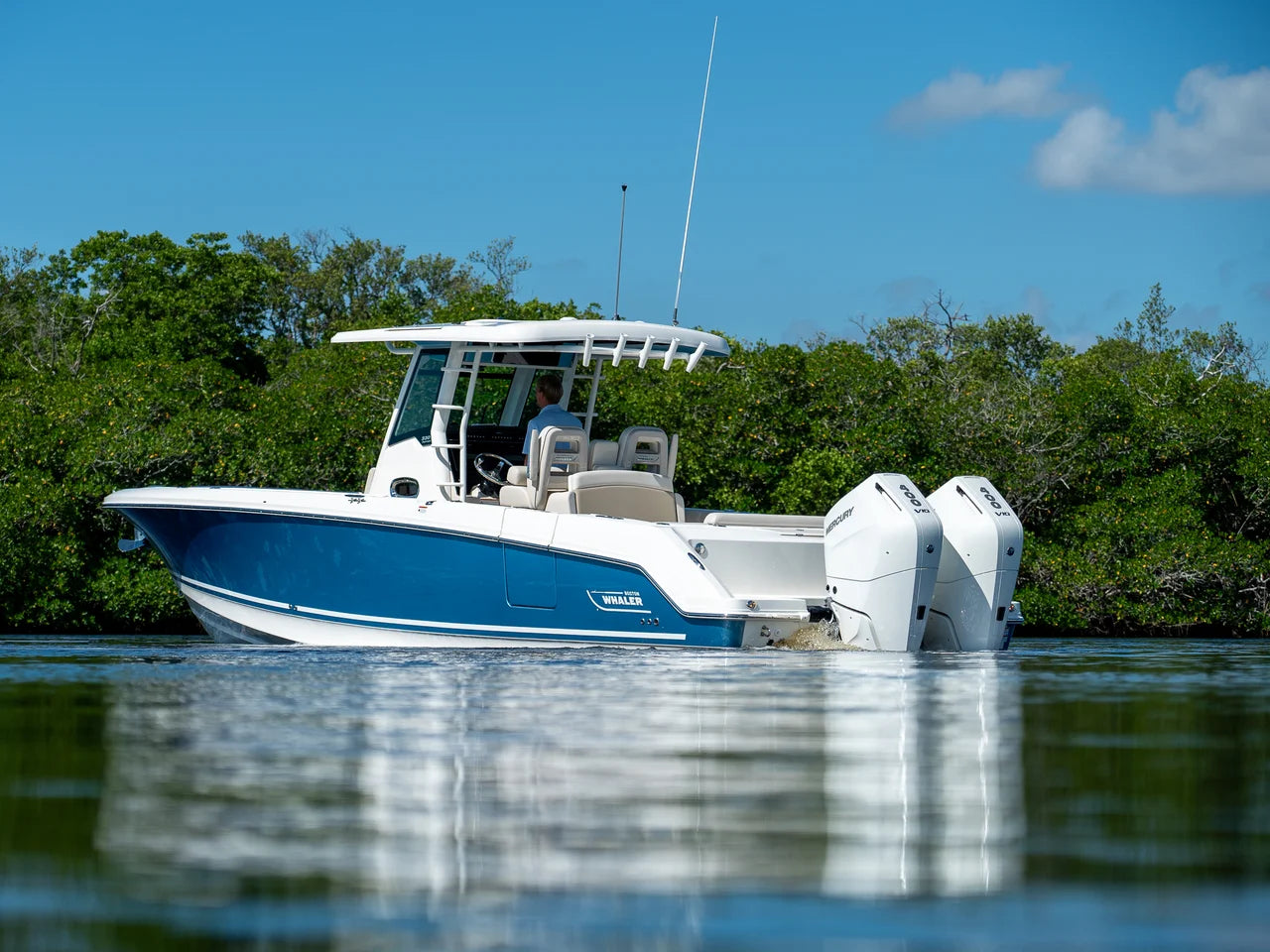 2026 Boston Whaler 330 Outrage 33.0 feet, Clearwater, Florida #26