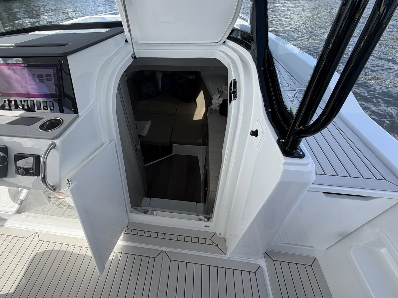 2026 Cruisers Yachts 38 VTR 38.0 feet, Clearwater, Florida #43