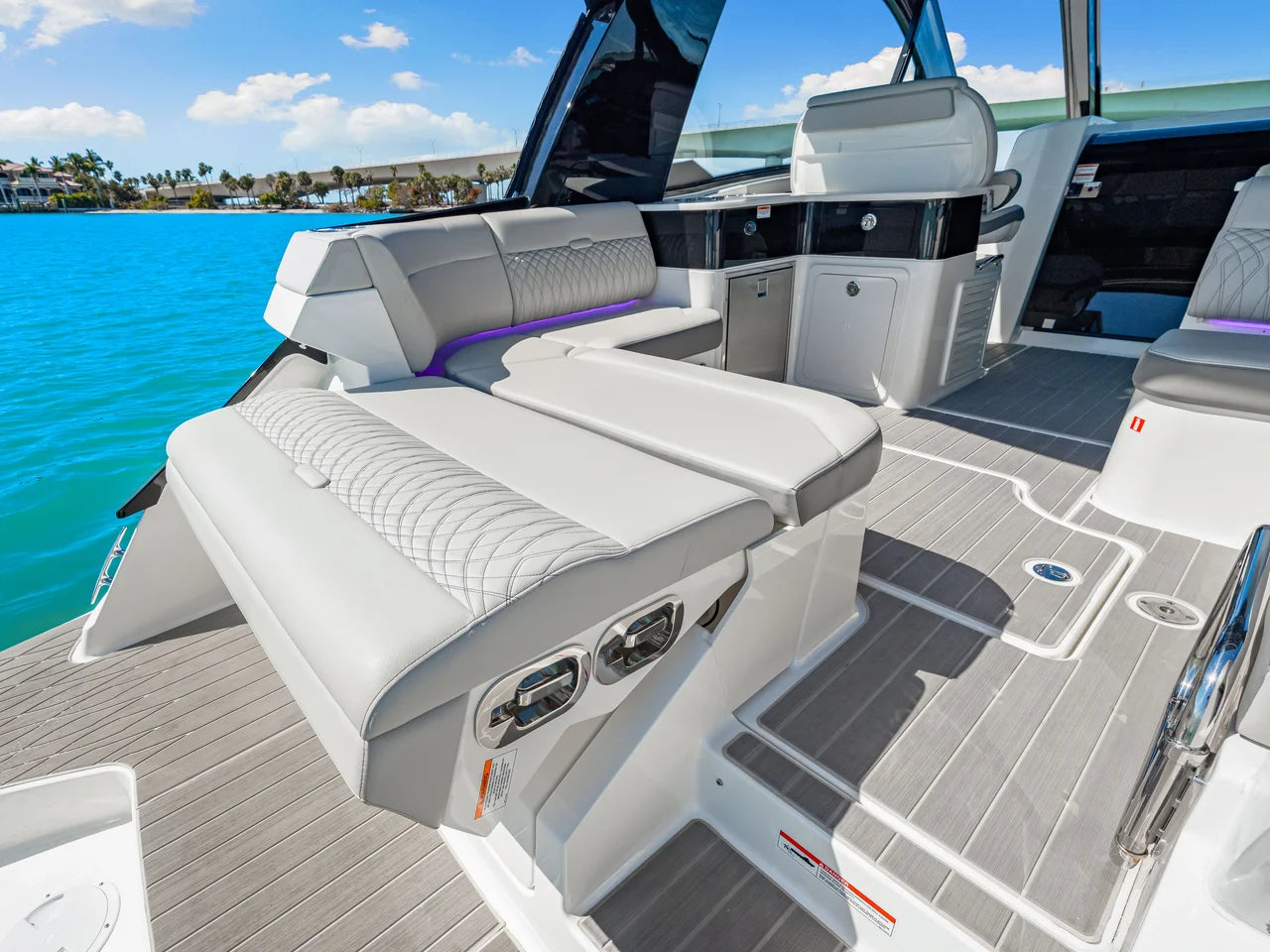 2026 Sea Ray Sundancer 370 Outboard 37.0 feet, Clearwater, Florida #59