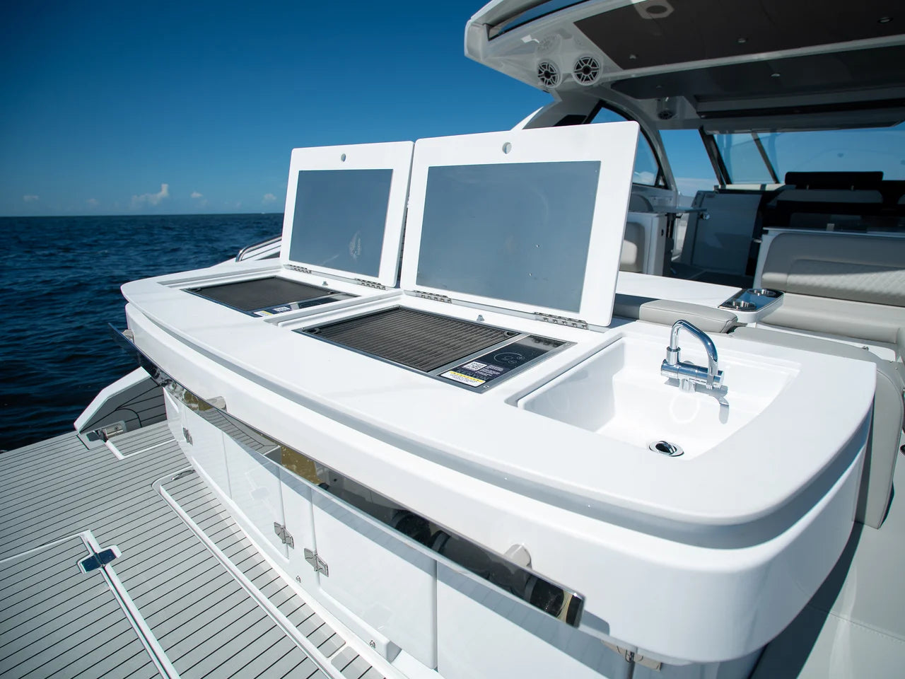 2026 Cruisers Yachts 50GLS OB 50.0 feet, Clearwater, Florida #8