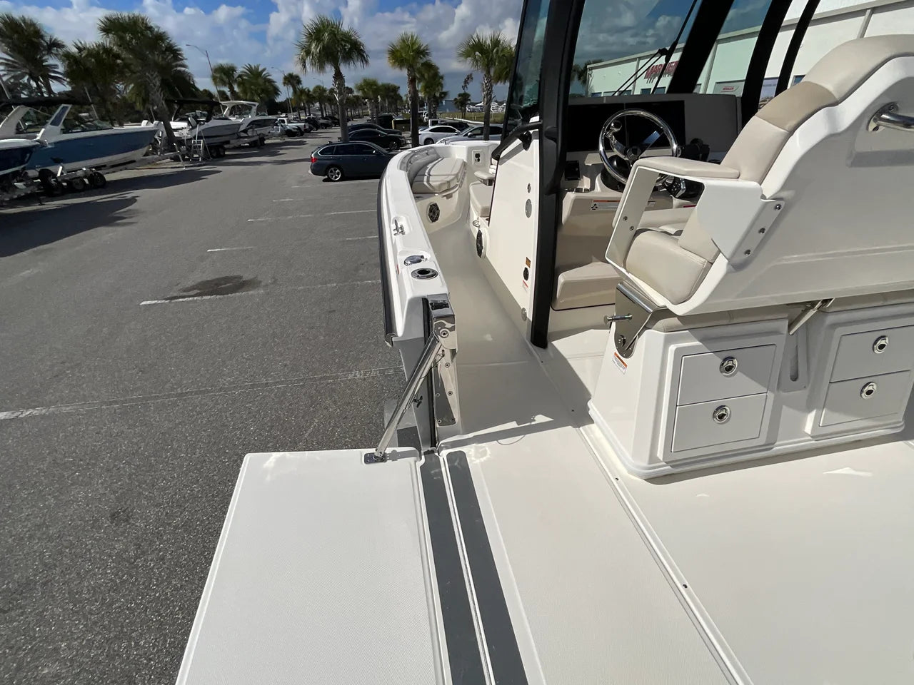 2026 Boston Whaler 280 Dauntless 28.0 feet, Clearwater, Florida #13