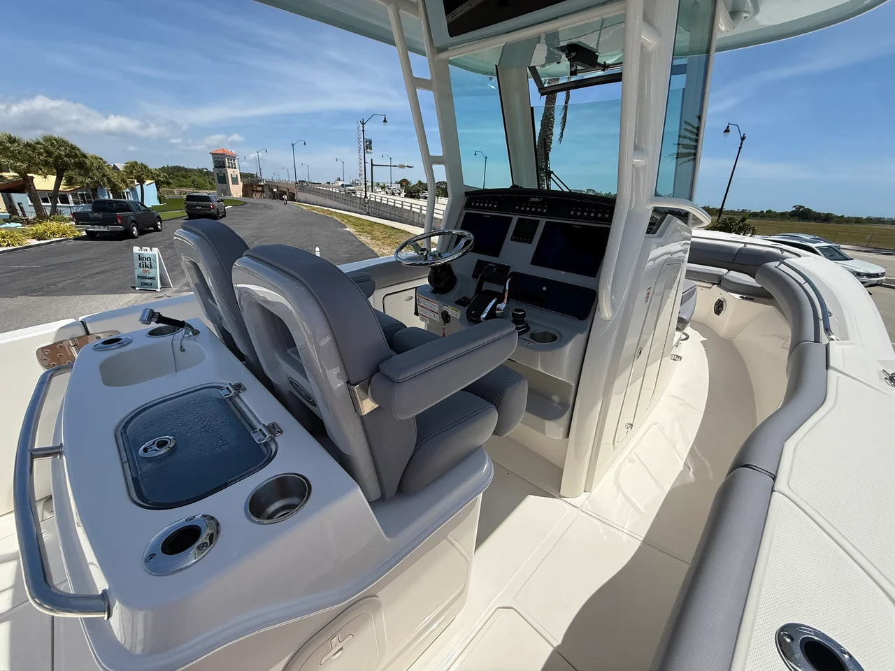 2026 Boston Whaler 280 Outrage 28.0 feet, Clearwater, Florida #14