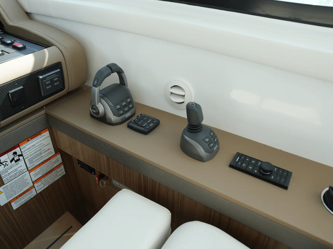 2025 Cruisers Yachts 46 Cantius 46.0 feet, Clearwater, Florida #37