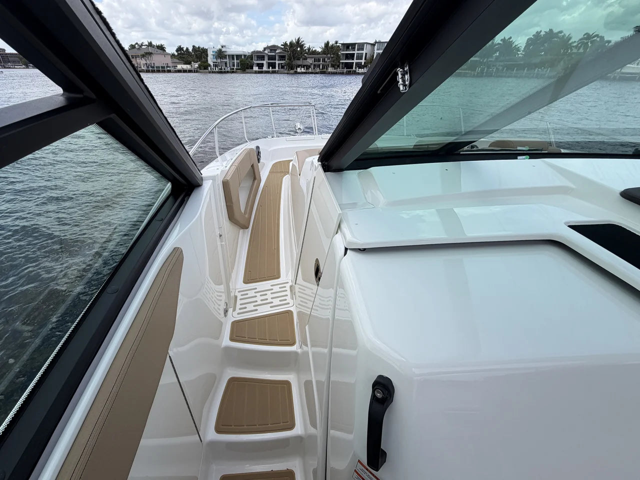 2026 Sea Ray Sundancer 320 Outboard 32.0 feet, Clearwater, Florida #35