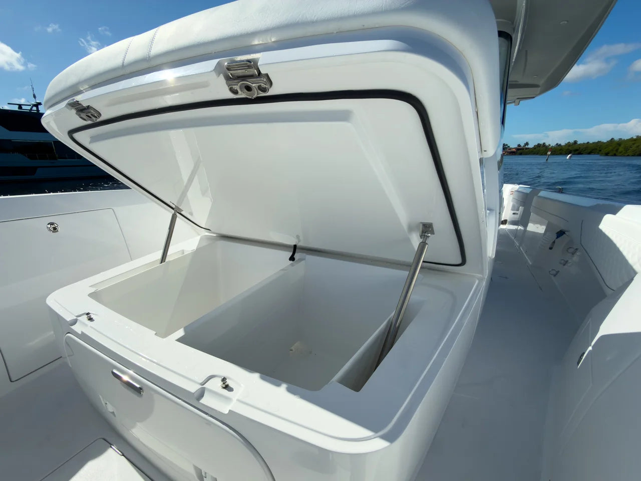 2026 Intrepid 43 NOMAD SE 43.0 feet, Clearwater, Florida #18