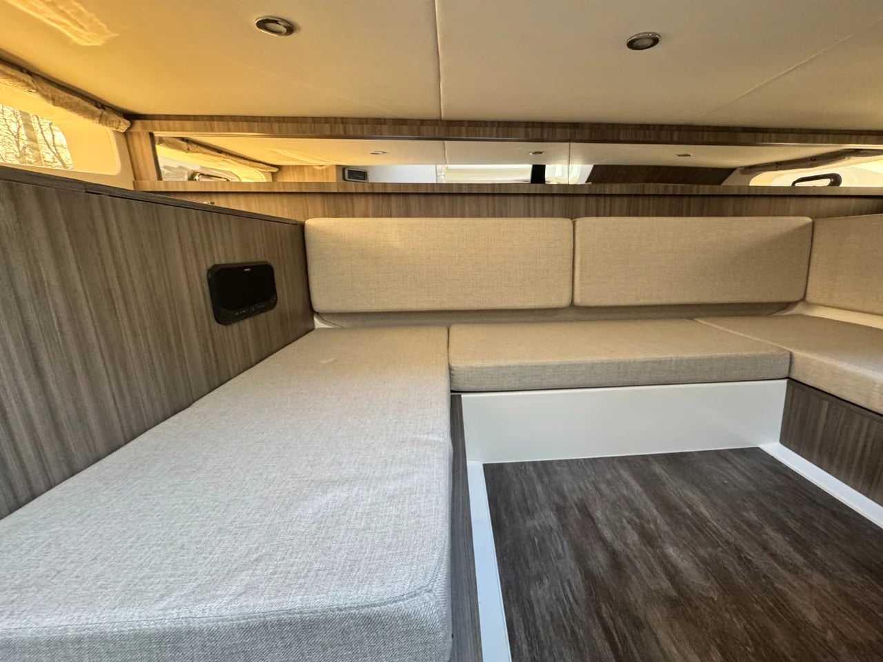 2026 Sea Ray Sundancer 370 Outboard 37.0 feet, Clearwater, Florida #30