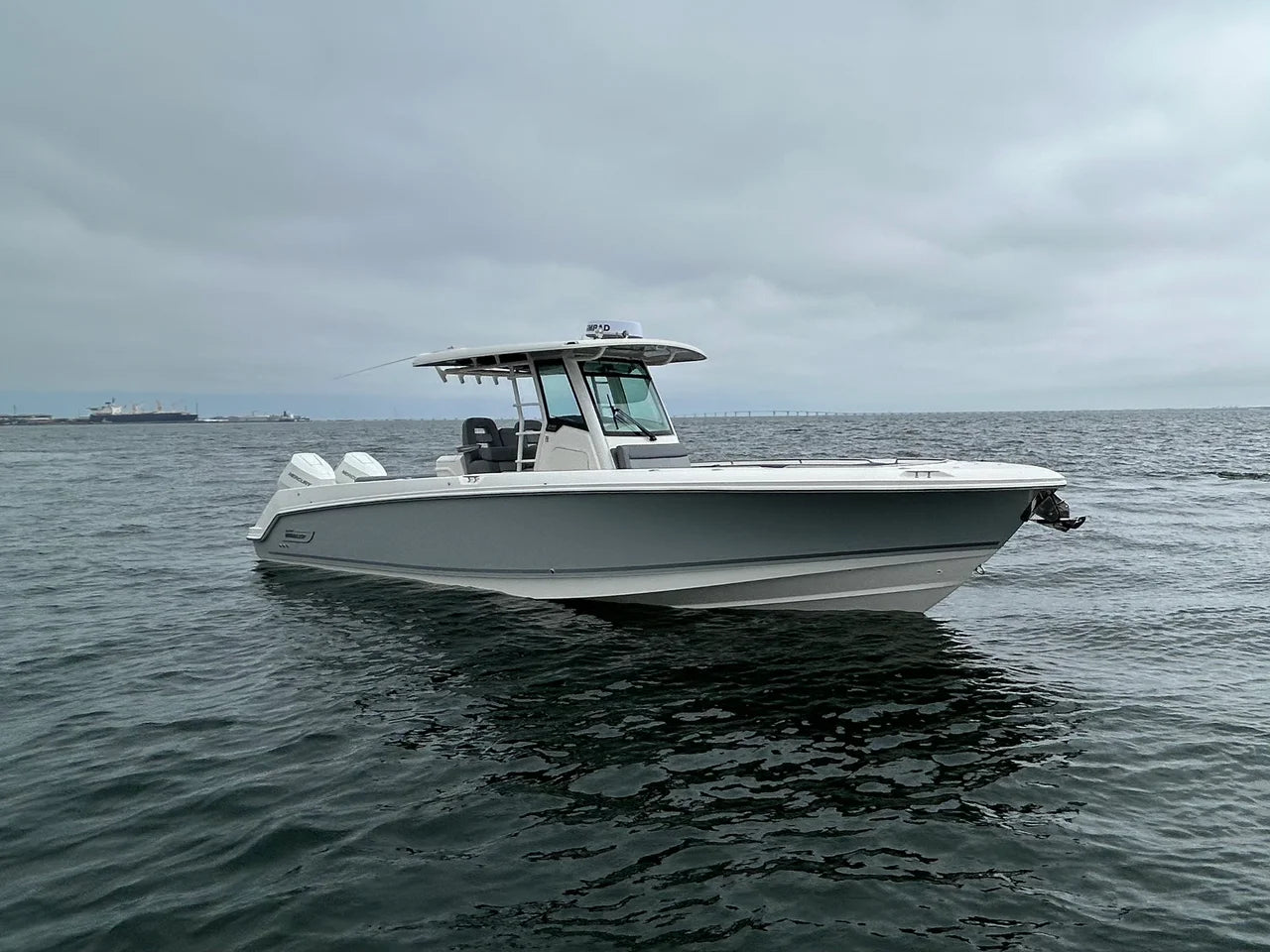 2026 Boston Whaler 330 Outrage 33.0 feet, Clearwater, Florida #7