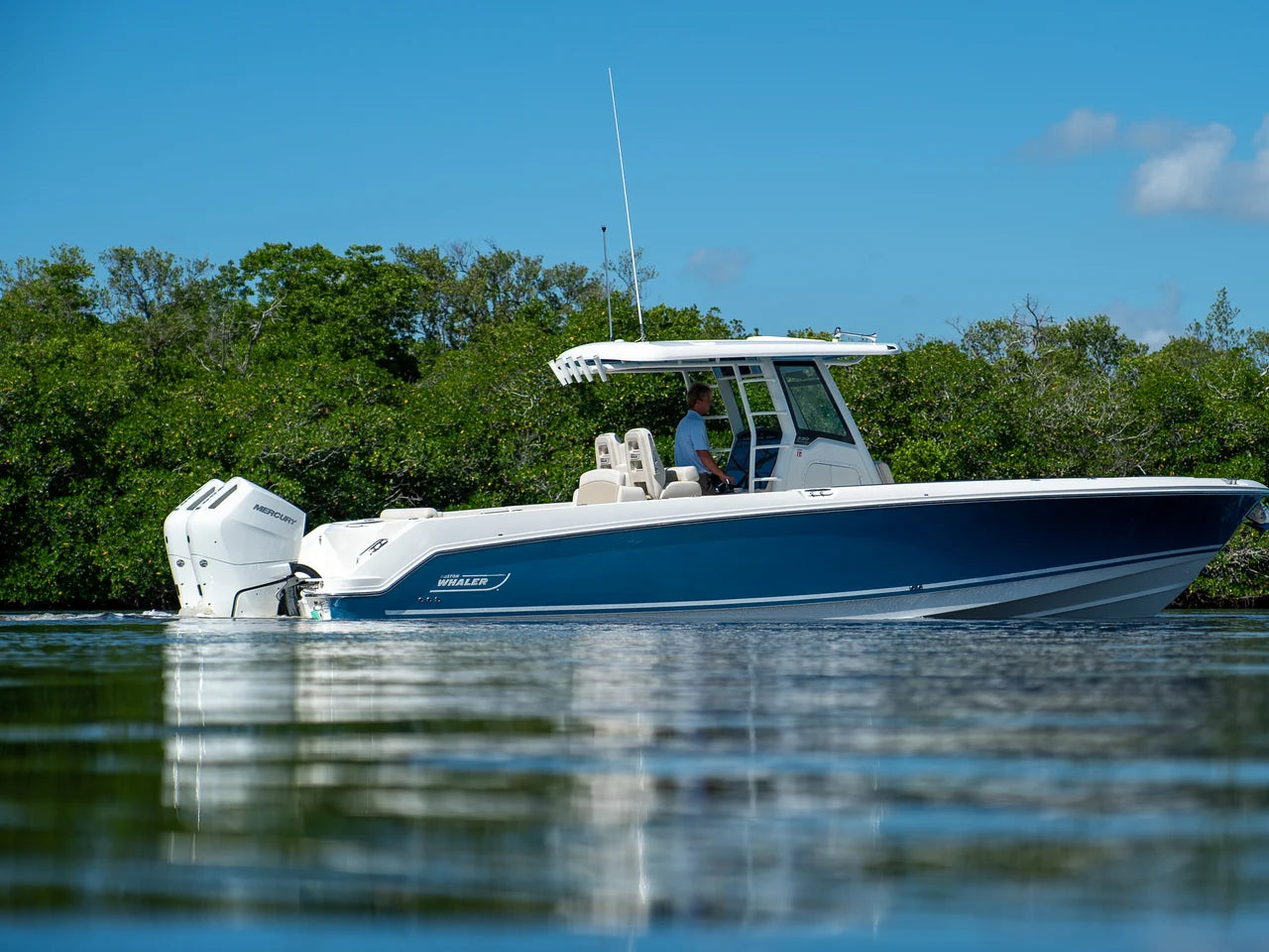 2026 Boston Whaler 330 Outrage 33.0 feet, Clearwater, Florida #32
