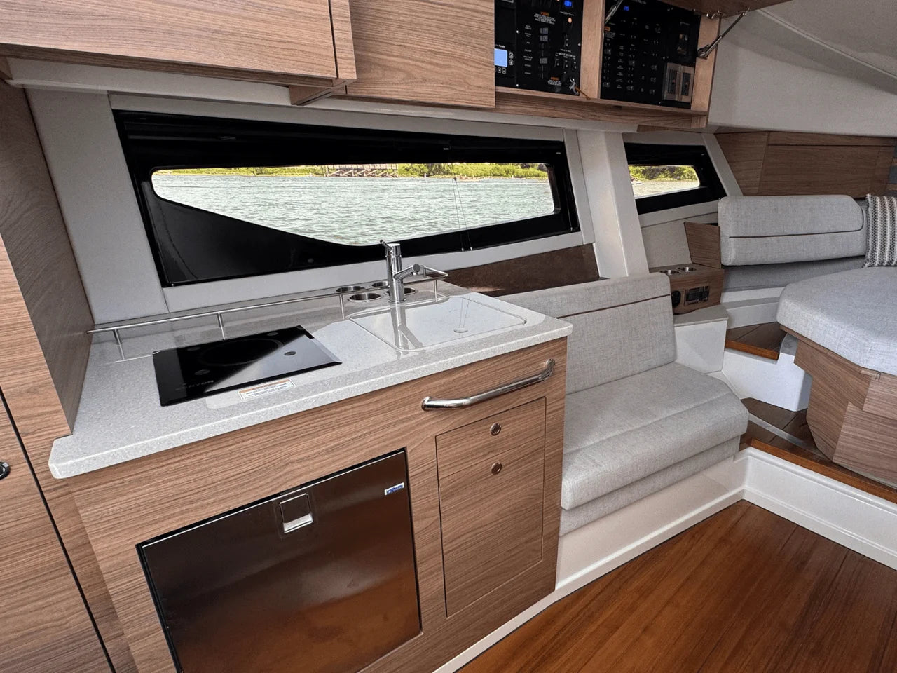 2026 Boston Whaler 365 Conquest 36.0 feet, Clearwater, Florida #39